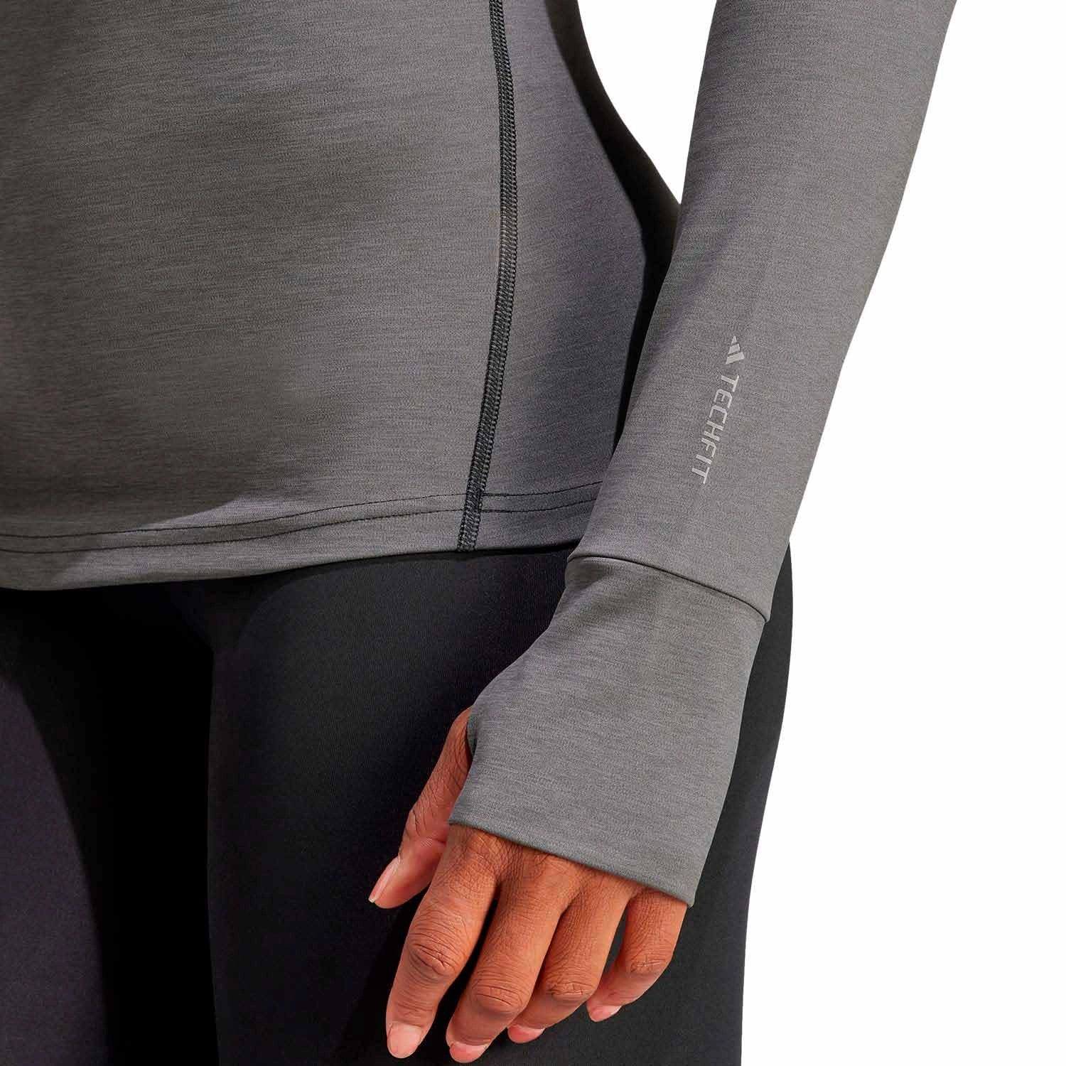 adidas Women’s Sweatshirt – Soft Comfortable Pullover for Casual Wear & Everyday Comfort