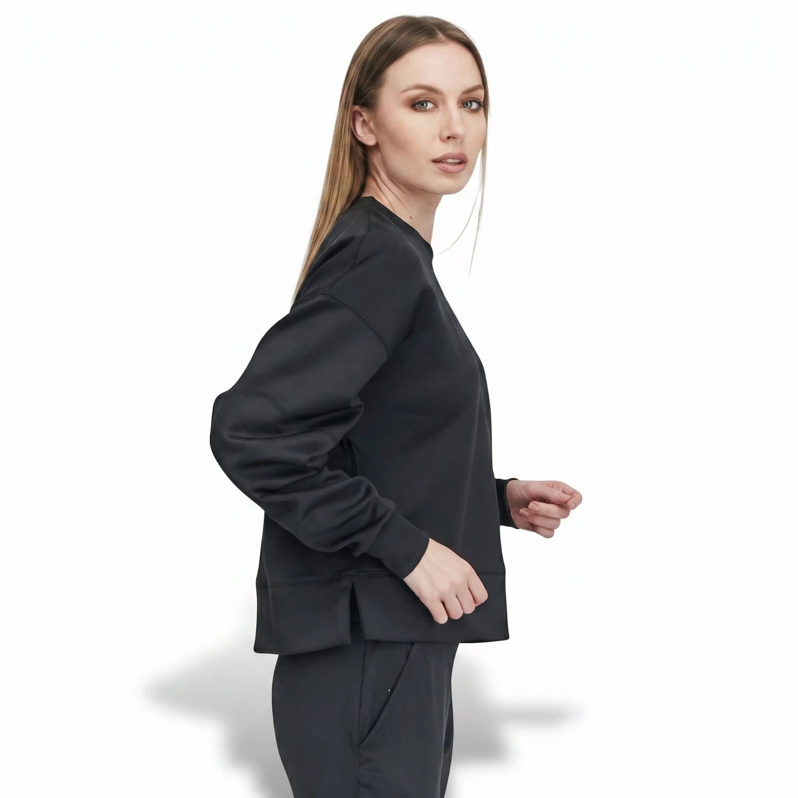 Piping Hot Women’s Sweatshirt – Soft Casual Pullover for Everyday Comfort & Lifestyle Wear