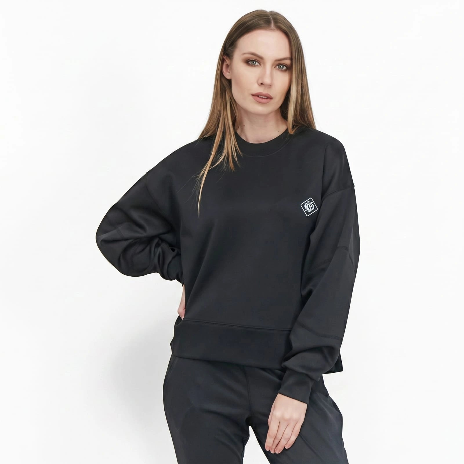 Piping Hot Women’s Sweatshirt – Soft Casual Pullover for Everyday Comfort & Lifestyle Wear